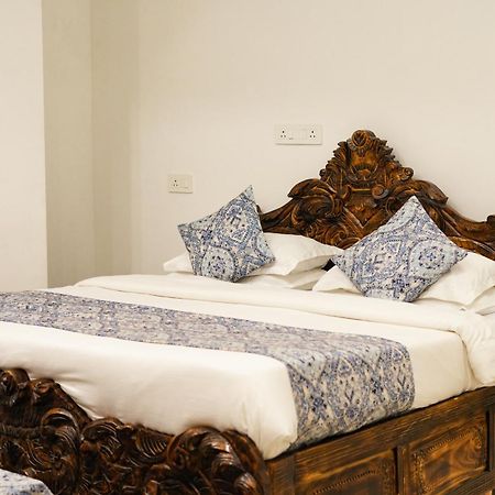 Petal Of Mewar - A Luxury Boutique Hotel อุเดเปอร์ ภายนอก รูปภาพ