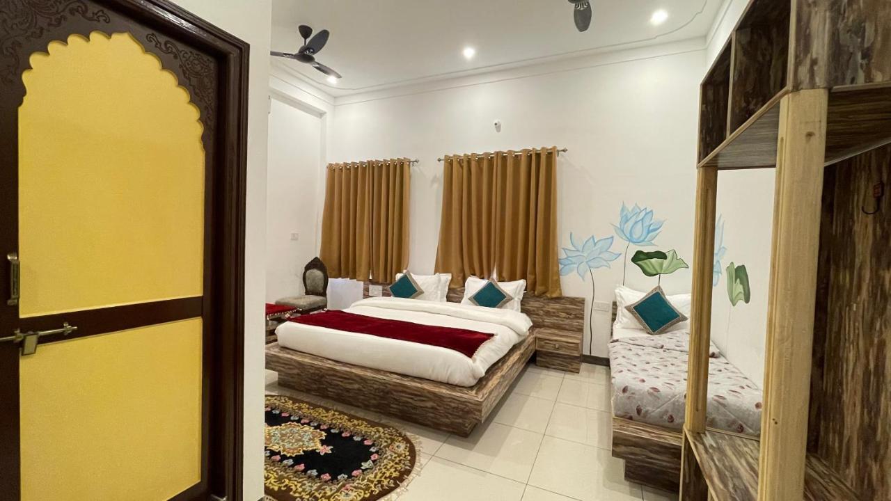 Petal Of Mewar - A Luxury Boutique Hotel อุเดเปอร์ ภายนอก รูปภาพ