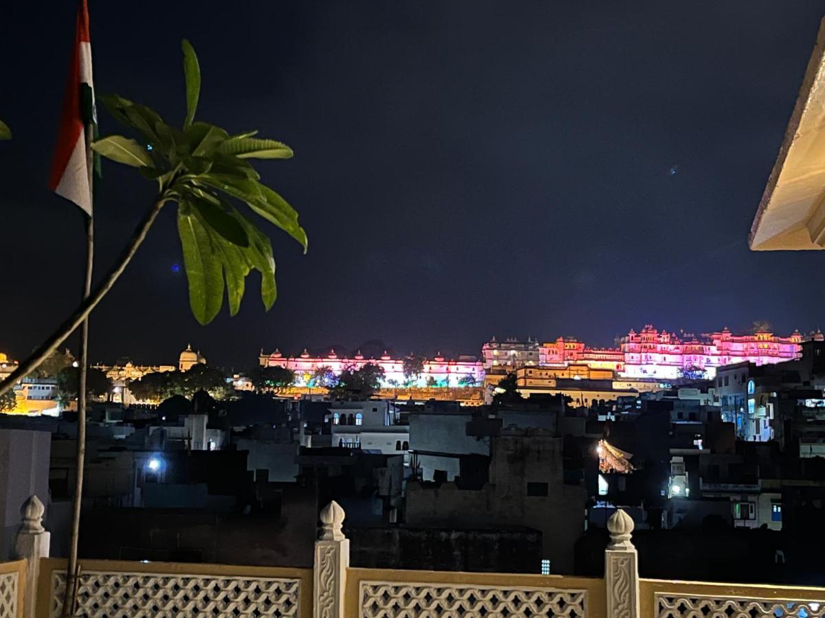 Petal Of Mewar - A Luxury Boutique Hotel อุเดเปอร์ ภายนอก รูปภาพ
